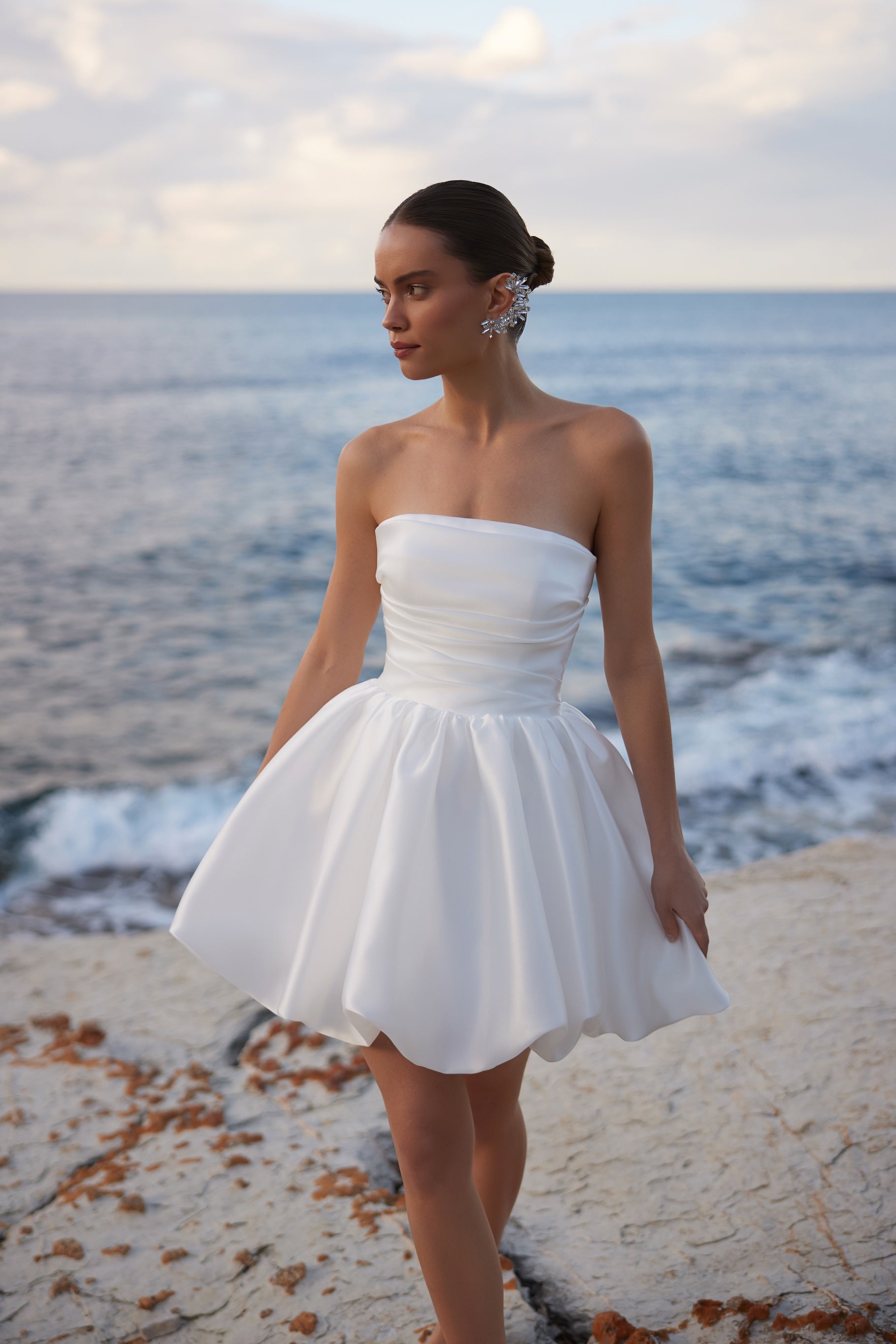 Minibrudekjole second dress, kort brudekjole ballonskørt hos Maison Lou bridal atelier i Køge, sjælland danmarks bedste brudekjolebutik.