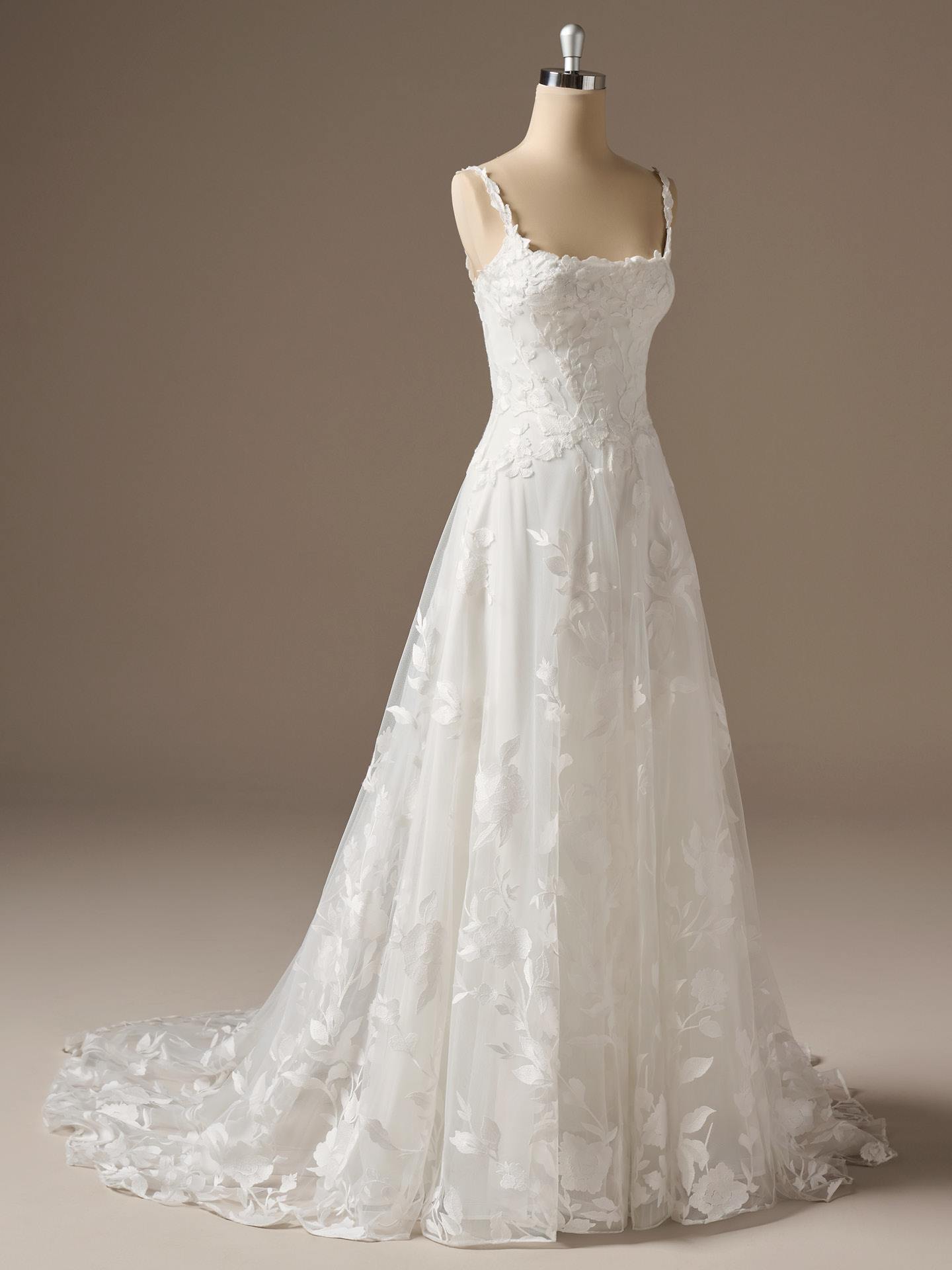 Blondebrudekjole fra Maggie sottero corsage store blonder tyl hos Maison Lou bridal atelier køge, sjælland, danmarks bedste brudebutik.