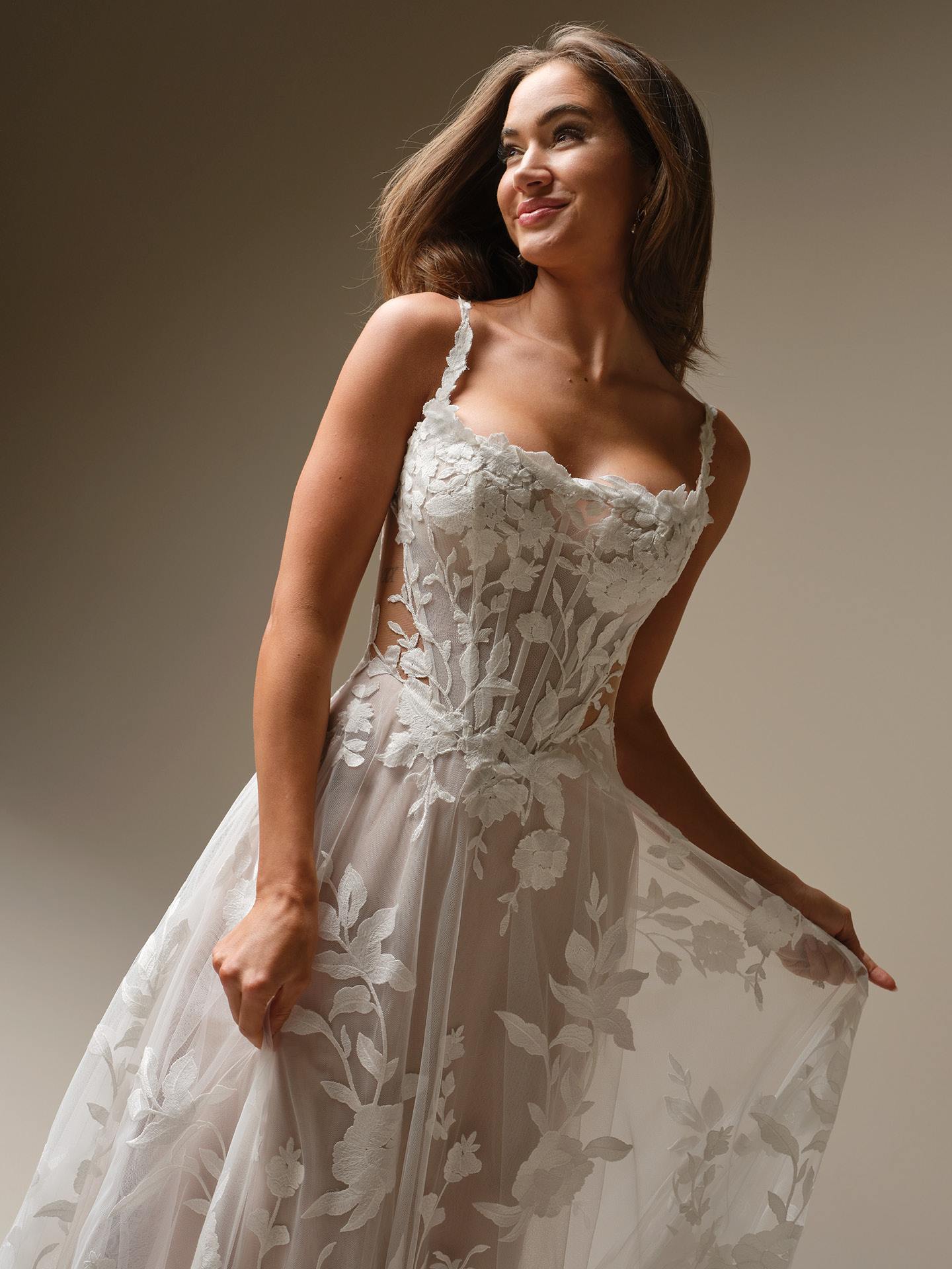 Blondebrudekjole fra Maggie sottero corsage store blonder tyl hos Maison Lou bridal atelier køge, sjælland, danmarks bedste brudebutik. 