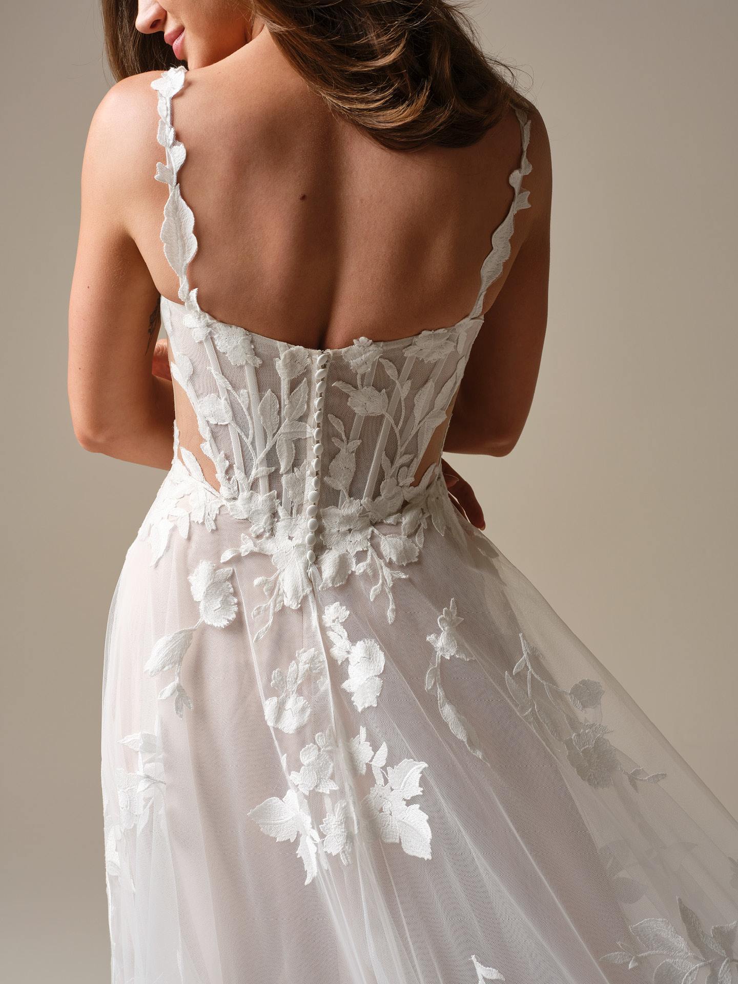 Blondebrudekjole fra Maggie sottero corsage store blonder tyl hos Maison Lou bridal atelier køge, sjælland, danmarks bedste brudebutik. 