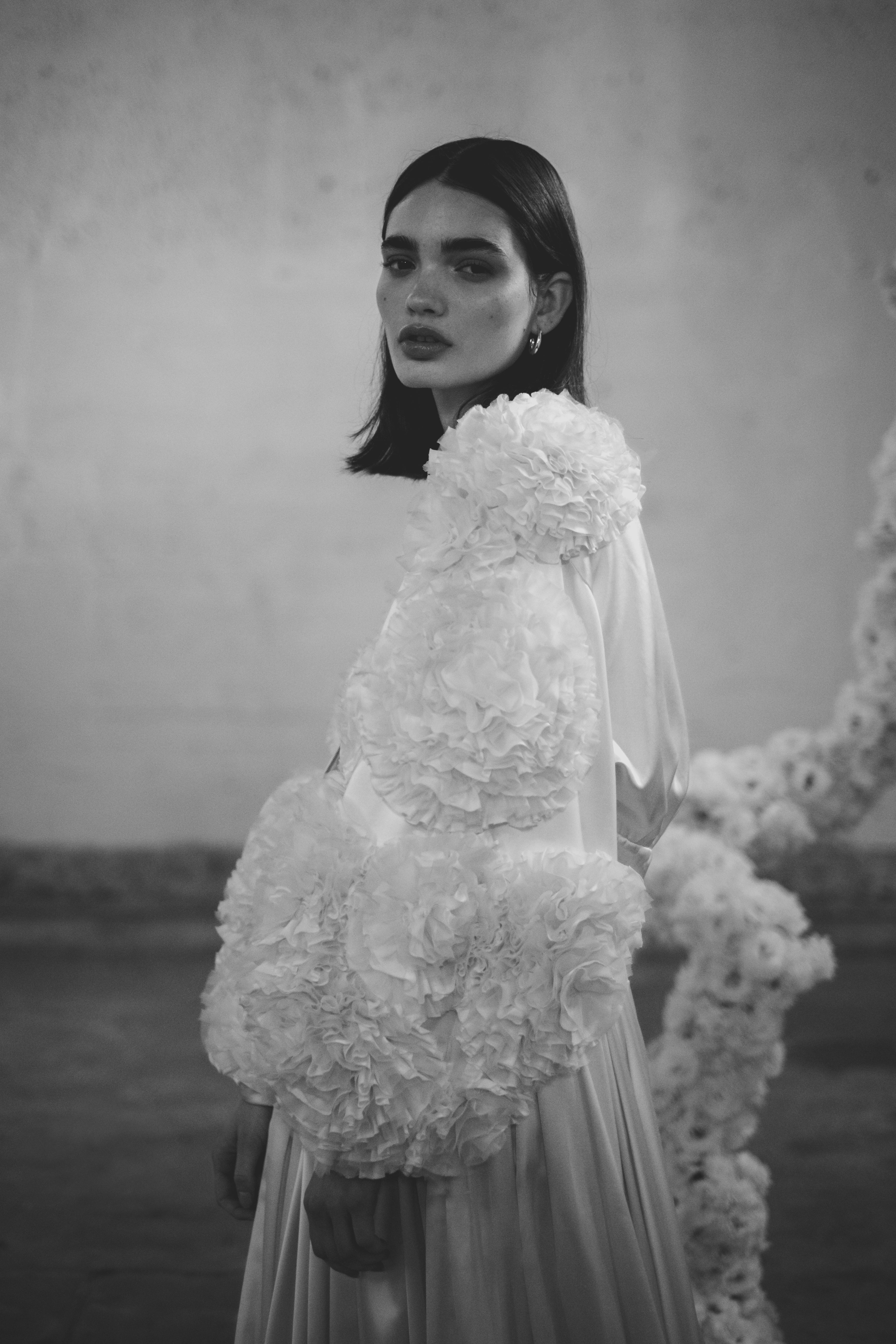 Unbridled studio bomber jakke blomster brudejakke bryllupsjakke hos Maison Lou bridal I køge, sjælland, danmarks bedste brudekjolebutik